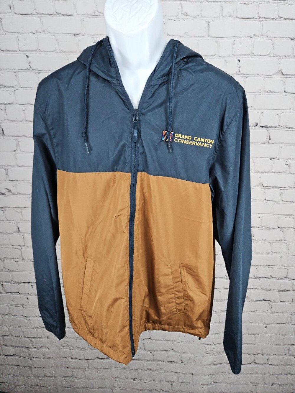Independent Trading Co Grand Canyon Conservancy Navy Brown Windbreaker M